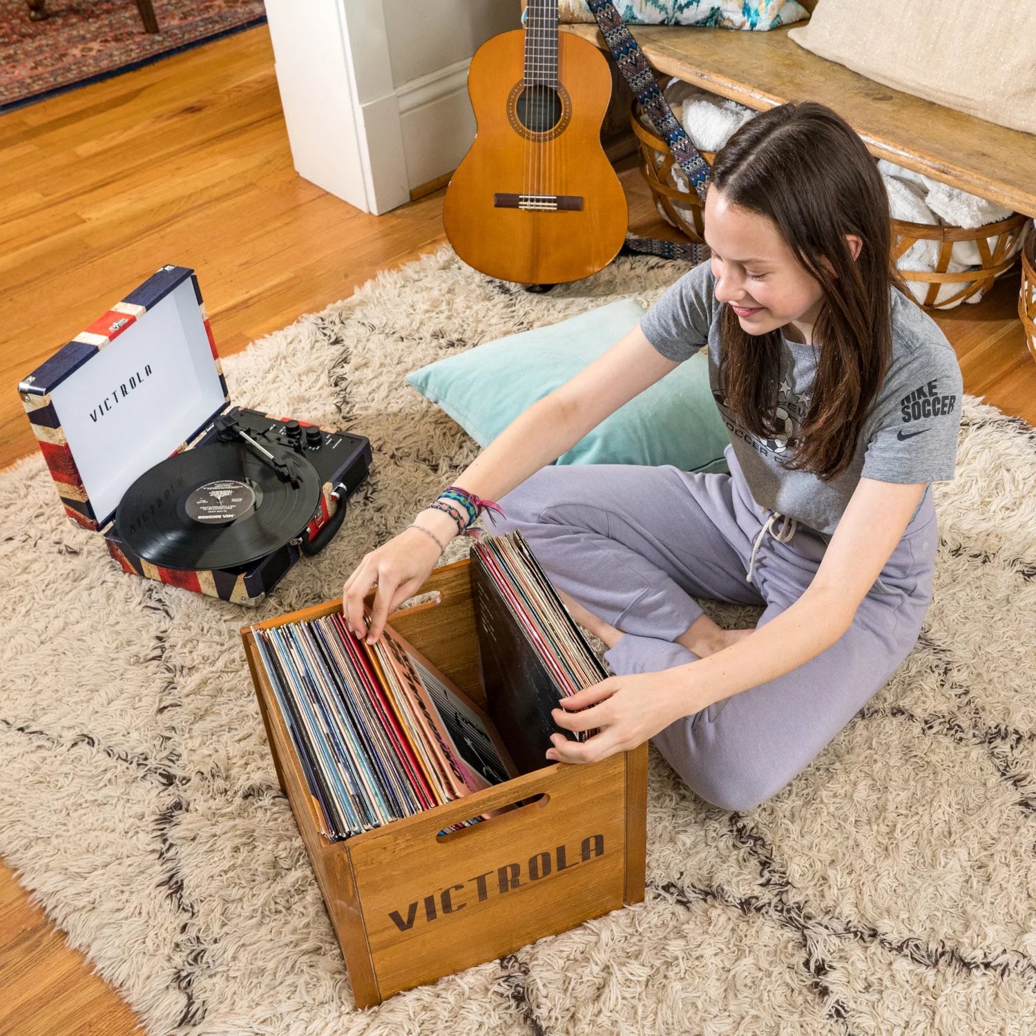 Journey Bluetooth Suitcase Turntable with 3-Speed Playback (Union Jack Design)