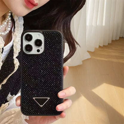 Top Luxury Designers Phone Cases for Iphone 16 Pro Max 15Plus 14Pro 13 12 11 P Designer Fashion Creative Cellphone Case Triangular Nameplate Letter Mobile Shell Cover